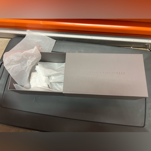 BRUNELLO CUCINELLI 2 different boxes empty-27$ each - Picture 11 of 11